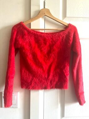 Divided Fuzzy Cropped Off-Shoulder Sweater in Bright Red Size M